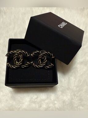 CC TWIST Black Enamel Braided Monogram Earrings